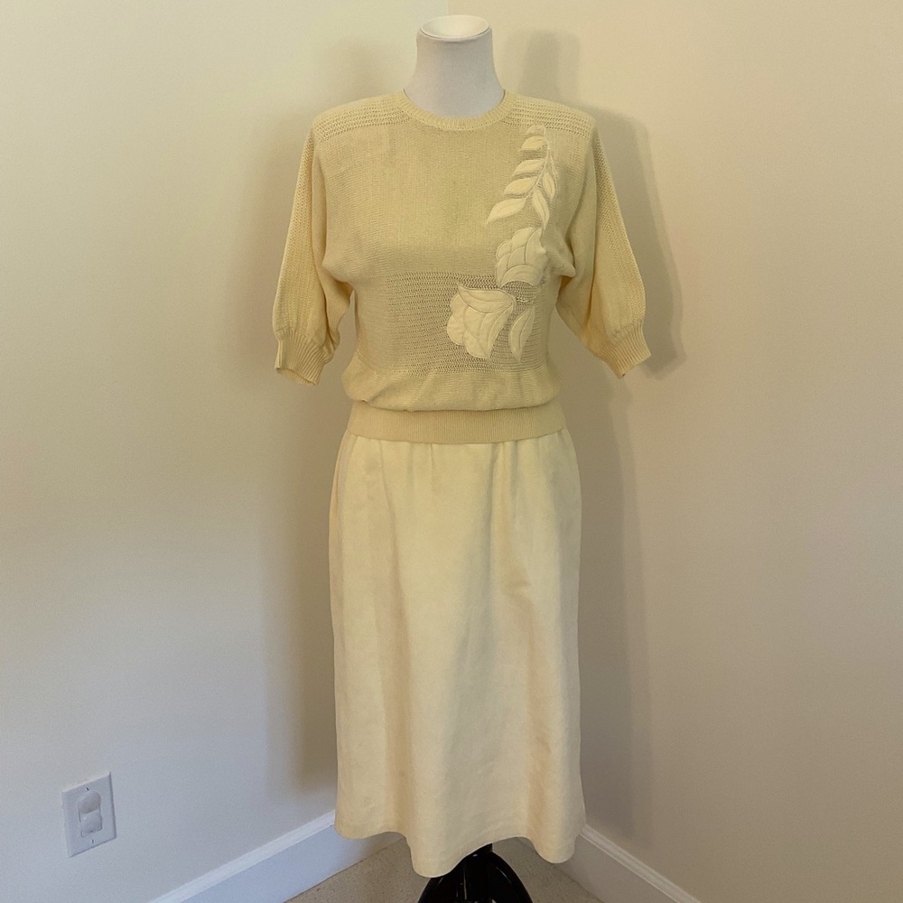 Vintage Women’s Ciao Ltd. Elegant Buttercream Sweater Skirt  Dress